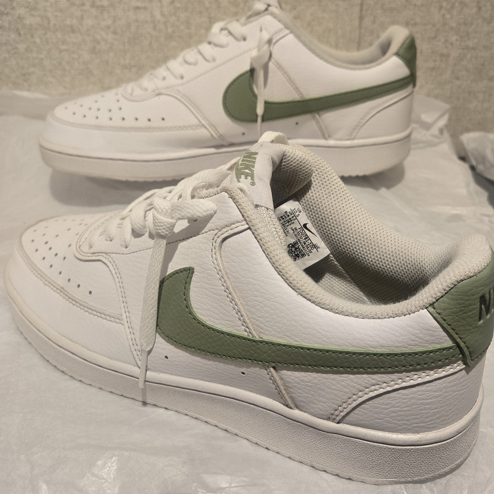 Nike Court Vision Men Size 10.5